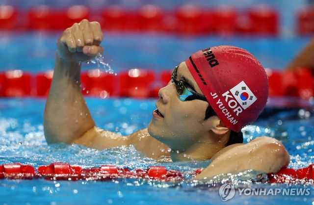 세계선수권대회 남자 자유형 50ｍ에서 아시아신기록을 세우고 결승에 오른 지유찬.