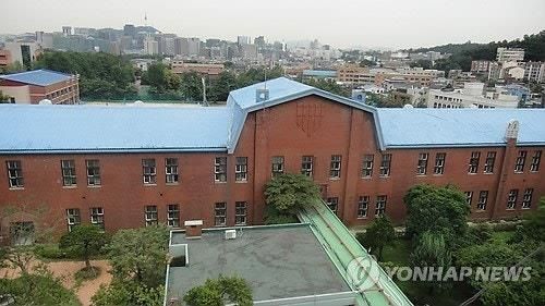 경기 상고 본관의 모습