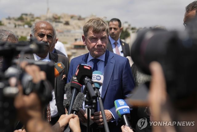 요르단강 서안 방문한 요한 바데풀 독일 외무장관