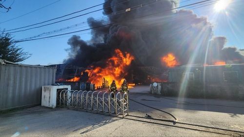 양주 돗자리 제조 공장서 화재…진화중
