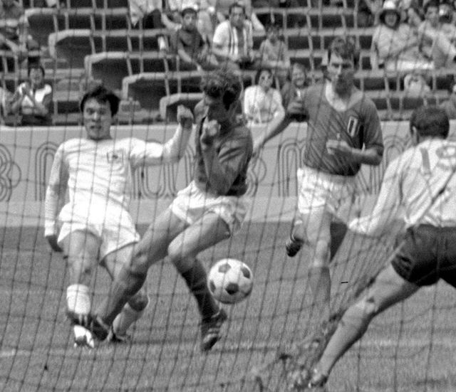 골 넣는 가마모토 구니시게