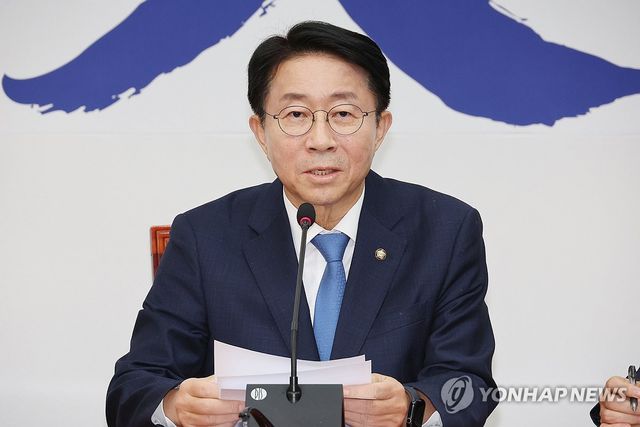 인도네시아 파견 특사단장을 맡은 조정식 의원 [연합뉴스 자료사진]