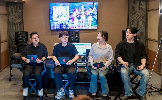 (왼쪽부터)픽셀로직코리아 김민수 디렉터, 픽셀로직코리아 김형석PD, 신나리 성우, 민승우 성우. [넷플릭스 제공. 재판매 및 DB 금지]