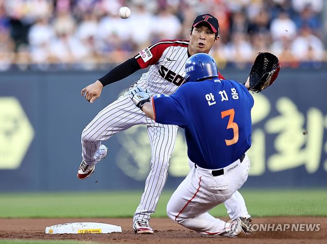 안치홍 ‘살았어’