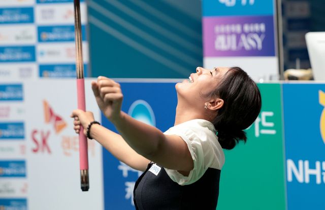 스롱 피아비의 우승 세리머니