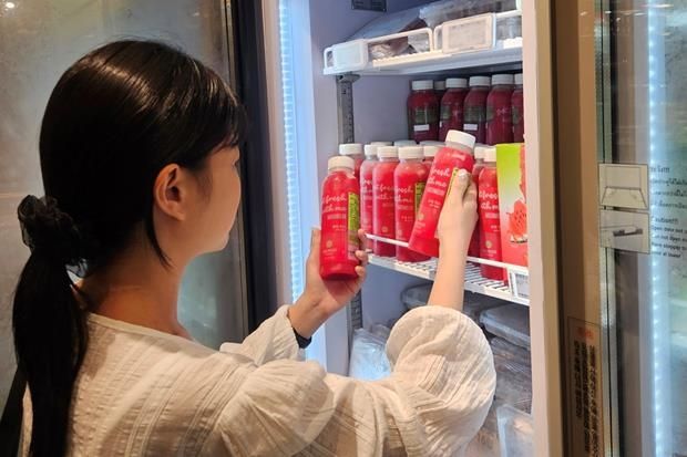 이랜드킴스클럽 "올여름 출시 냉동 수박 주스 3만2천병 팔려"