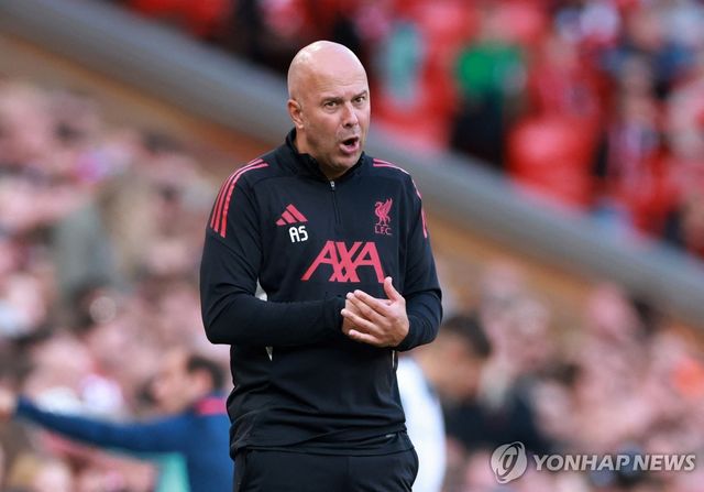 리버풀의 아르네 슬롯 감독