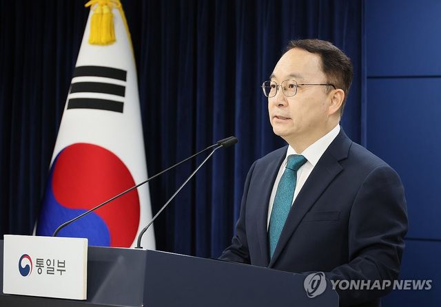 정례브리핑 하는 구병삼 통일부 대변인