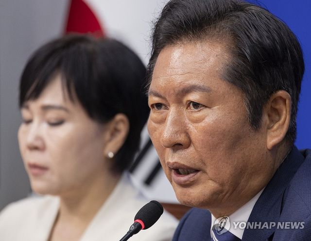 발언하는 정청래