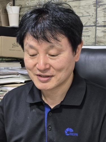 연합뉴스와 인터뷰 중인 유진수 대표