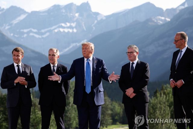 올해 6월 G7 정상회의에서 트럼프 대통령과 유럽 주요국 정상들