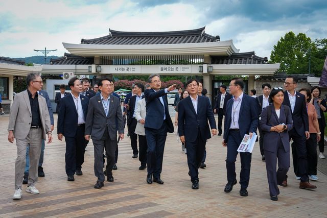 경주서 APEC 정상회의 준비상황 점검하는 조현 외교부 장관