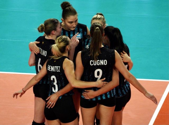 득점 후 기뻐하는 아르헨티나 여자배구 대표팀 선수들