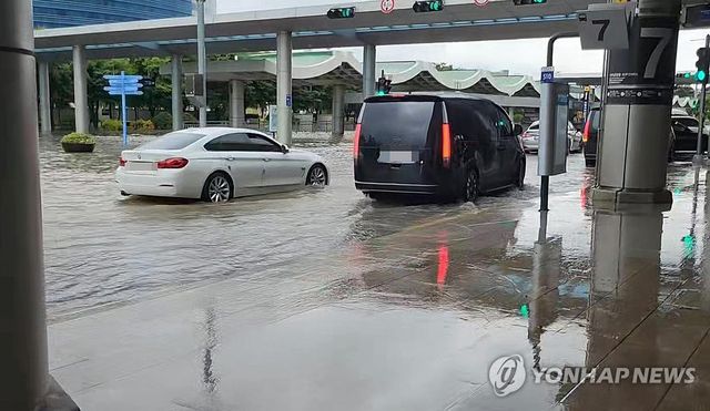 김포 도로 앞도 침수