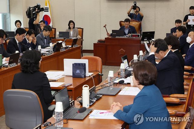 행정안전위원회 전체회의