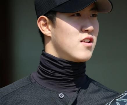 토론토 블루제이스에 입단할 예정인 장충고 투수 문서준