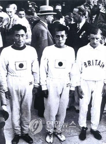 1936년 베를린 올림픽 남자 마라톤 동메달을 땄을 때의 남승룡(맨 왼쪽)