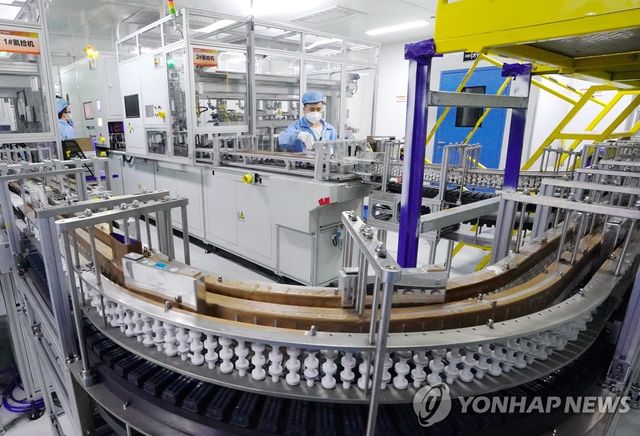 중국 북부 허베이성 탕산 소재 리튬 배터리 공장 