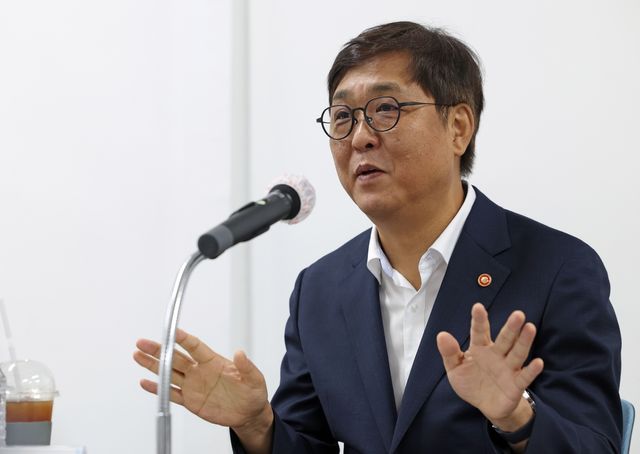 영화인 만난 최휘영 문체부 장관