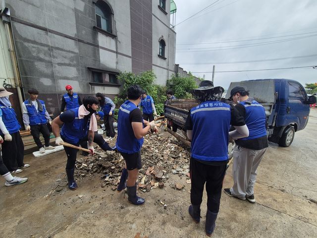 부산외대, 집중호우 피해 산청군 복구 활동