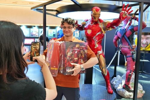 롯데월드몰 1층 '마블 리부트' 팝업스토어