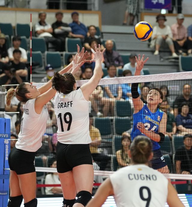 진주 국제여자배구대회 아르헨티나와 일본의 경기