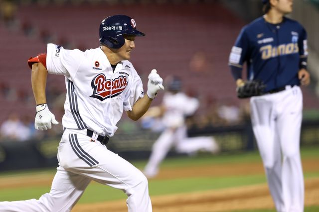 전력 질주하는 두산 안재석