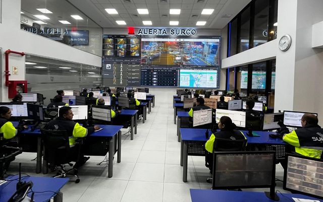 페루 수도권 산티아고데수르코에 마련된 CCTV 중앙관제센터