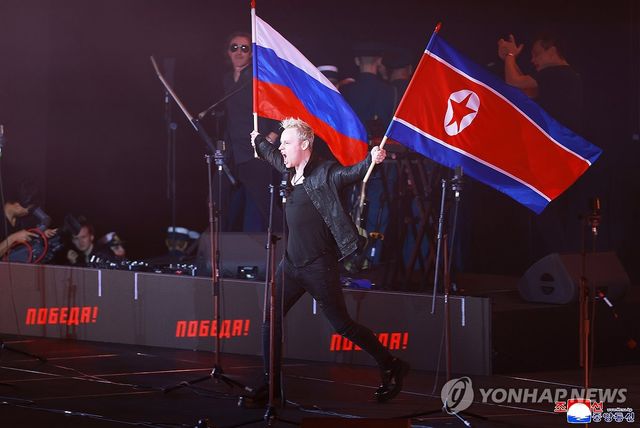 러시아의 경축사절들 경축공연 진행...김정은 관람