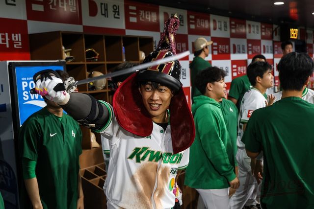 키움 송성문, 20홈런-20도루 달성