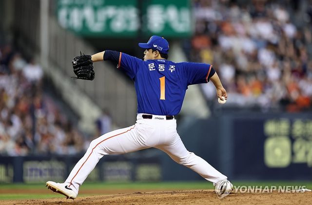 역투하는 문동주