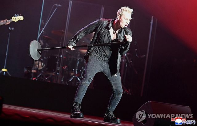 러시아의 경축사절들 경축공연 진행...김정은 관람