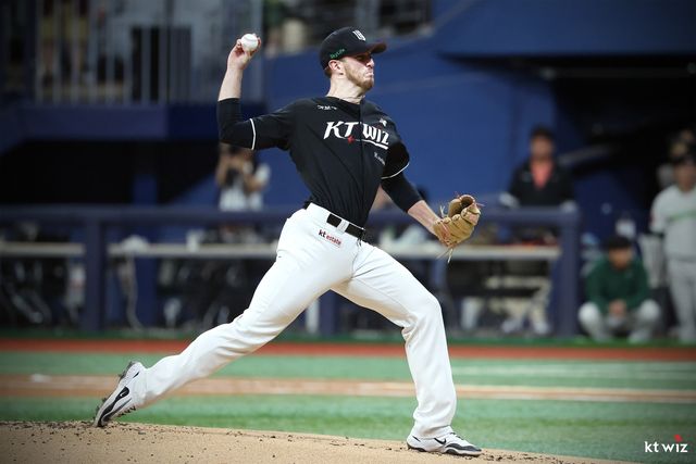 kt 선발 패트릭 머피