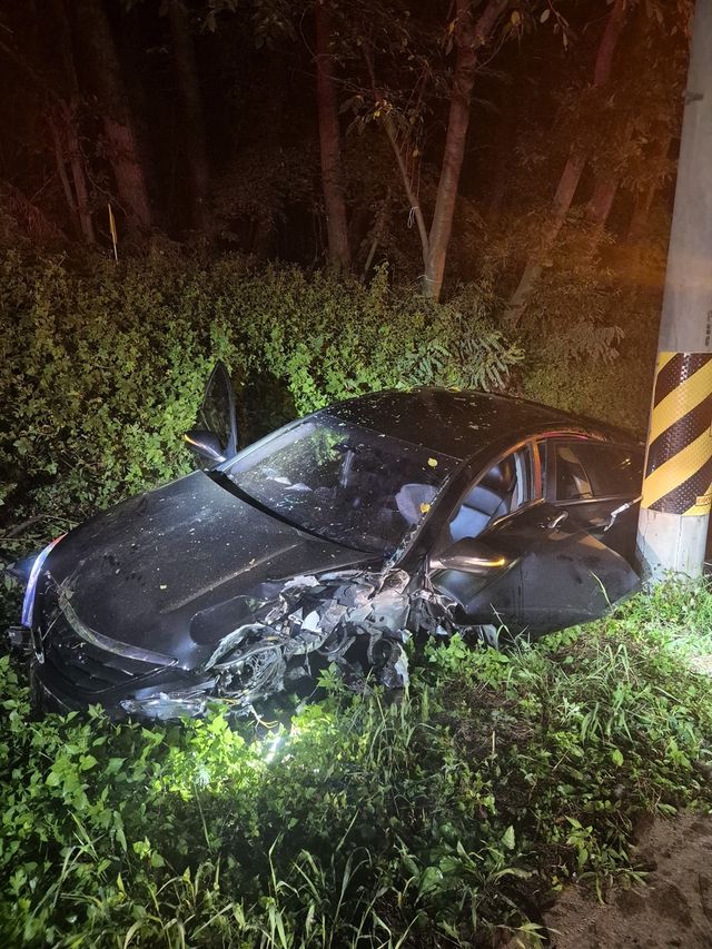 사고 난 승용차