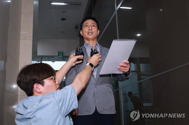 배우자 휴대폰 포렌식 참관 위해 특검 출석한 임성근 전 사단장