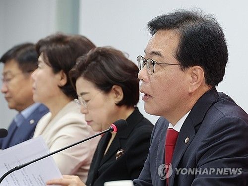 발언하는 송언석 원내대표