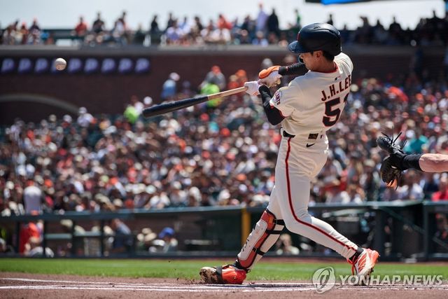 이정후의 호쾌한 2루타