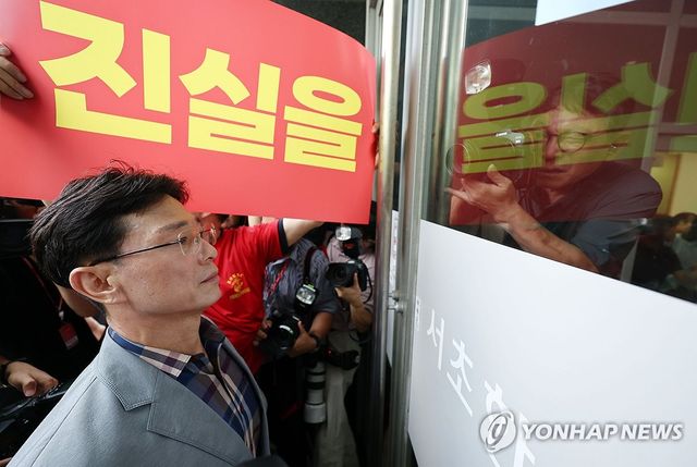 특검 사무실 앞에 나온 임성근 전 사단장