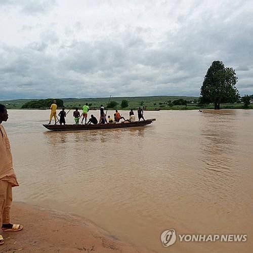 나이지리아 선박 전복 사고 구조·수색 작업 현장