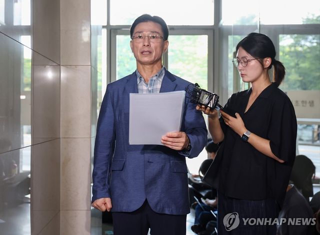 입장문 읽는 임성근 전 사단장