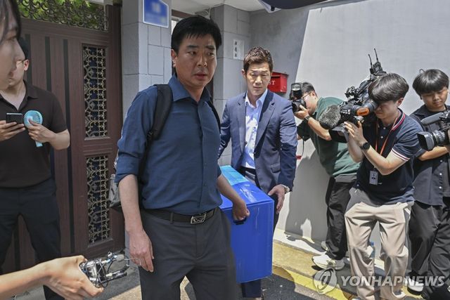 한덕수 전 국무총리 자택 압수수색 마친 내란특검
