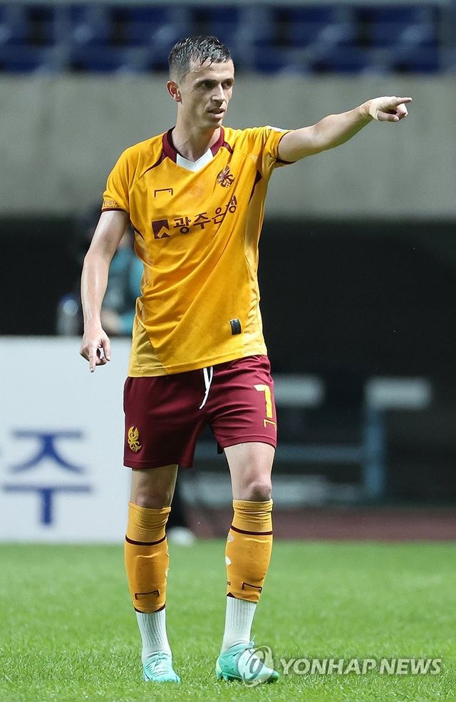 선제골 넣은 아사니