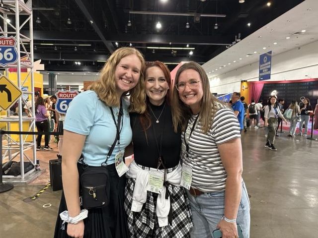 '케이콘 LA 2025' 행사장에서 만난 브리트니 퀴글리 씨 가족