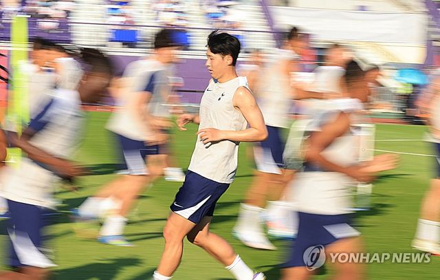 공개 훈련하는 토트넘 손흥민