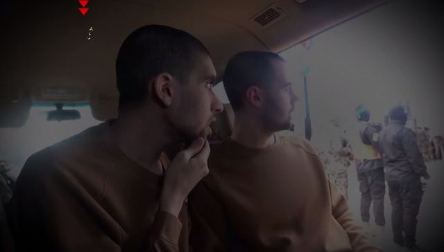 지난 2월 22일 에비아타르 다비드가 다른 인질 석방 행사를 지켜보는 모습