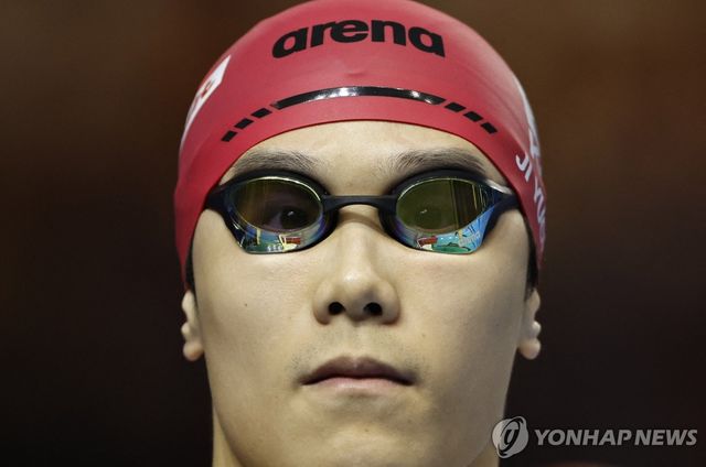 남자 자유형 50ｍ 결승에 출전한 지유찬.