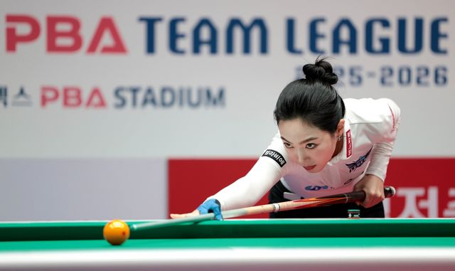 여자단식에서 스롱 피아비를 제압한 차유람