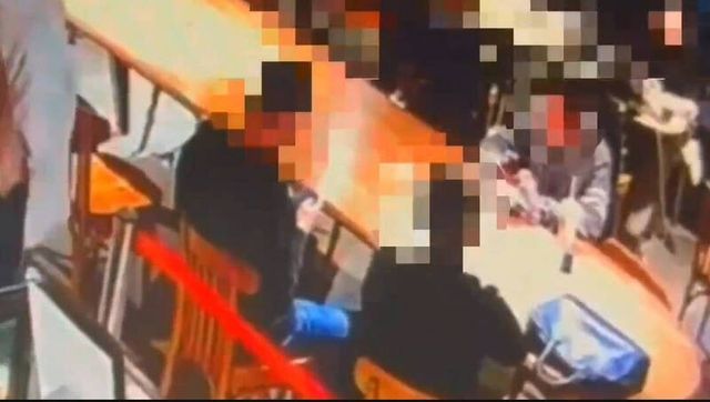 카페에서 만난 사기꾼 일당과 한국인 피해자