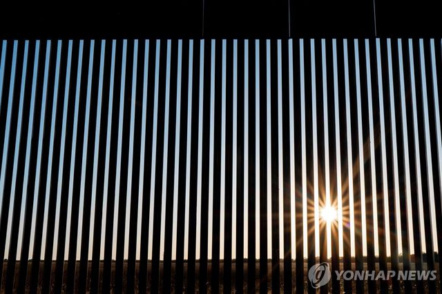 미국 남부 텍사스주(州) 국경에 설치된 장벽