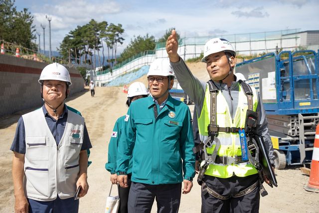 김홍규 시장, 'ITS 세계총회' 건축현장 방문
